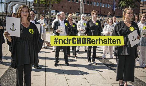 Happening #ndrCHORerhalten in Hamburg am 6. August 2020: Die Deutsche Orchestervereinigung hat eine multimediale Kampagne zur Erhaltung des NDR Chores gestartet. Foto: Georg Tedeschi