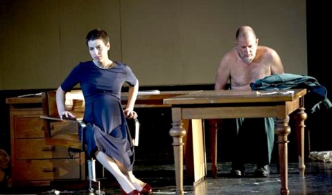 Tschaikowskys „Mazeppa“ an der Komischen Oper Berlin: Asmik Grigorian und Robert Hayward. Foto: Monika Rittershaus