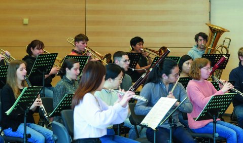 Impressionen von den Probearbeiten für das Windhoek-Festival für Neue Bläsermusik der Hochschule für Musik Trossingen. Foto:HfM Trossingen