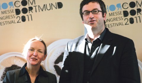 Werben für die Großveranstaltung chor.com im September 2011 in Dortmund: Veronika Petzold und Moritz Puschke. Foto: Dörte Zillessen/DCV