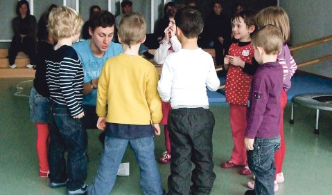 Singen: In Tagesstätten und Kindergärten noch zu wenig etabliert. Foto: Katrin Rohlfs