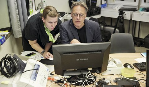 Harry Vogt, Produktionskoordinatorin Angelika Maul (2010, Witten). Foto: Claus Langer 