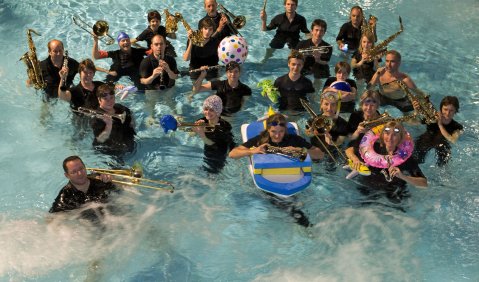 Die Big Band der Sing- und Musikschule "Swingin' Pool" - ganz in ihrem Element. Foto: Peter Ferstl