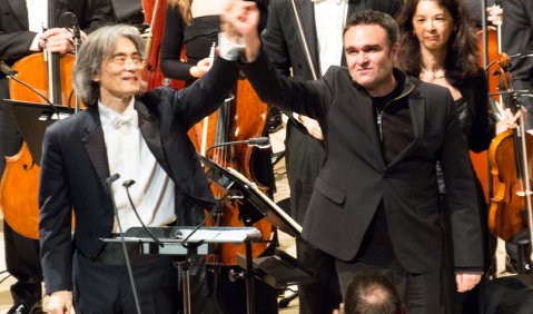 Kent Nagano und Jörg Widmann lassen sich feiern. Foto: Juan Martin Koch