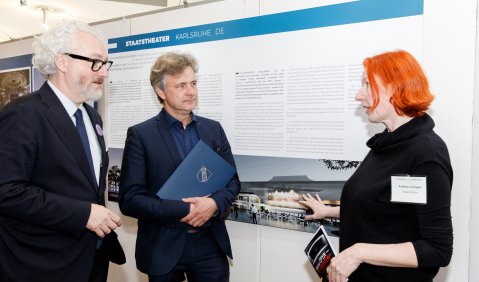 © Felix Grünschloss : Generalintendant Peter Spuhler, Oberbürgermeister Dr. Frank Mentrup, Andrea Jürgens - Stellvertretende Direktorin des Deutschen Architekturmuseums 