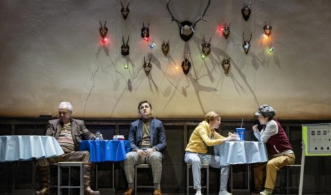 Musiktheater im Revier Gelsenkirchen: Leoš Janáček, „Das schlaue Füchslein“. Foto: Bettina Stöß.