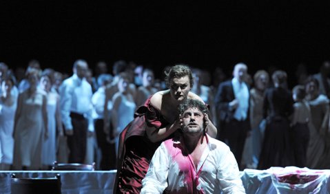 José Cura und Vesselina Kassarova in der Berliner "Samson"-Inszenierung. Foto: Barbara Aumüller