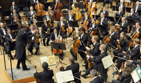 Christian Thielemann und die Staatskapelle Dresden bei ihrer ersten gemeinsamen Tournee. Foto: Matthias Creutziger