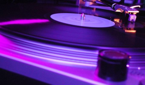 An der Leipziger "Modern Music School" wird "DJing" gelehrt