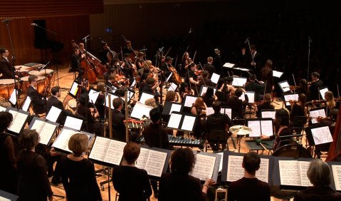 SWR Vokalensemble und das Lucerne Festival Academy Orchestra. Foto: nmzMedia